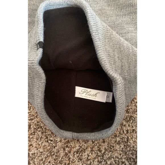 Plush Beanie New with Tags - Picture 3 of 4